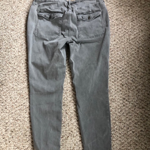 Cute petite green khaki jegging denim pants😃😍 - Picture 5 of 6